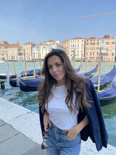 I am a female medical student aged 24. I am l... Main Photo