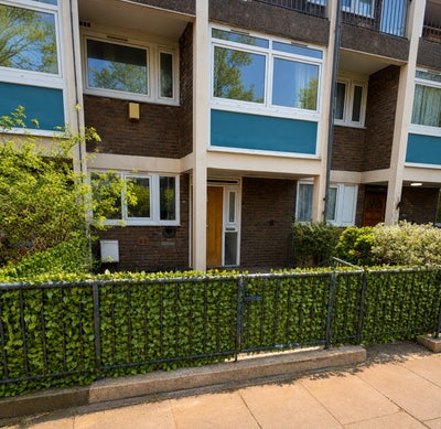 Spacious Double Room & Bills Included with garden Main Photo