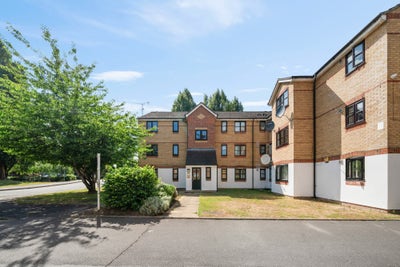 Beautiful 2 bedroom in Bowes N13 Main Photo