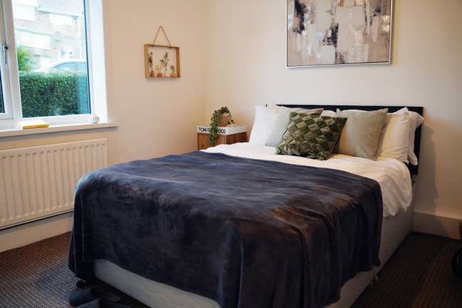 En-Suite Comfort at RG1 Main Photo