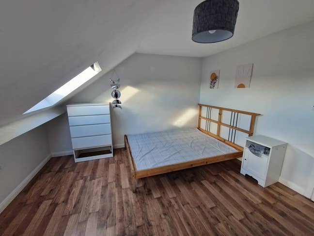 Spacious Room in N15 | Move In Now 🏡 Main Photo