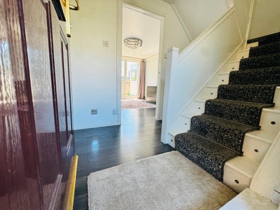 🔥Spacious 2 bed property - E1  Main Photo