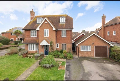 Double room in family home with own bathroom  Main Photo
