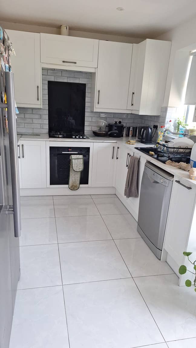 🏠 Cozy Room for Rent in Mitcham Main Photo