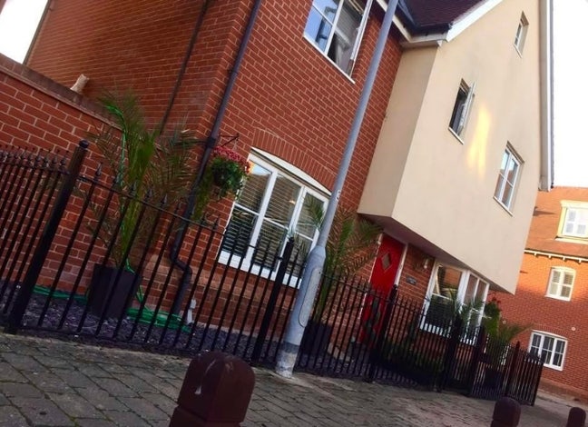 Double Room & En-Suite to Rent (Colchester)  Main Photo