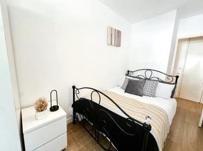 🌟 Bright Double Room in N1 – Private Garden Inc. Main Photo