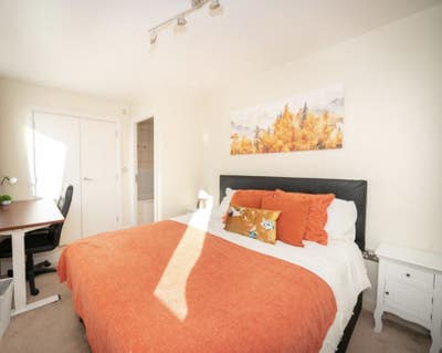 ✨ Riverside Ensuite Living – Prime E16 Location! ✨ Main Photo