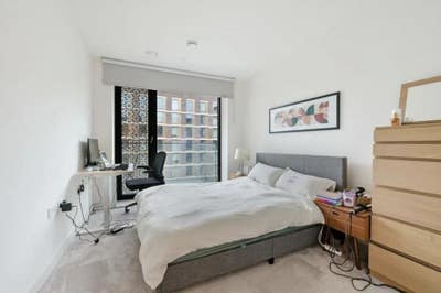 🌆 Elevated Living in E16 – 2 Ensuite-Style Rooms  Main Photo