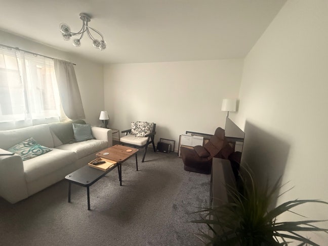 Double Room Available in 2-Bed Flat Main Photo