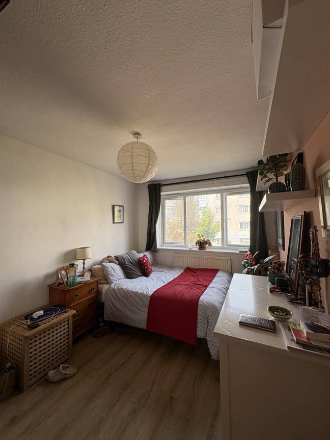 Sublet my room in our Beautiful Apartment close to Main Photo