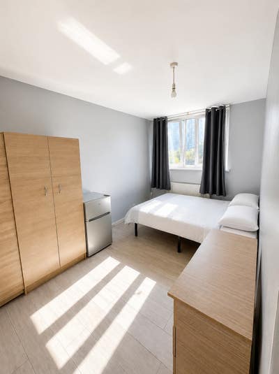 Canary Wharf Large Doubel |1 Person|0 Deposit Main Photo