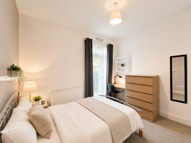** 🌟Luxury VERY LARGE En Suite All Bills Included Main Photo