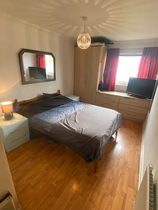 2 bed flat for short term lease Edinburgh fringe Main Photo