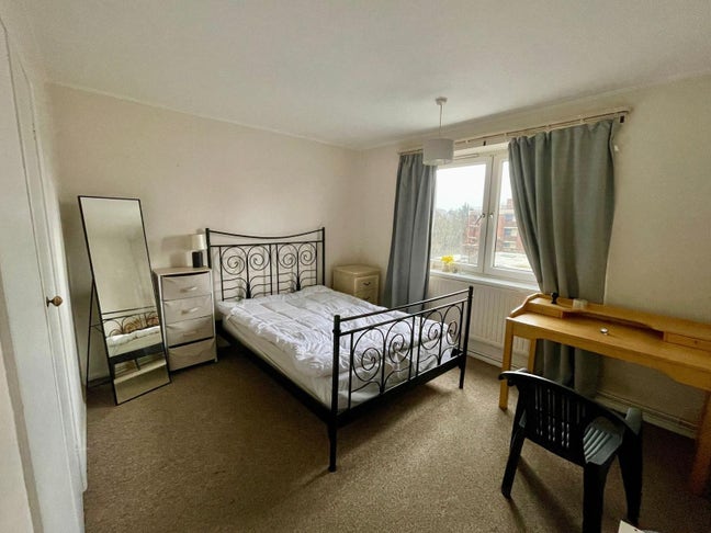 Double bedroom in Canada Water  Main Photo