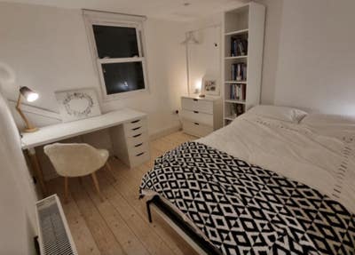 Short-term sunny room available in Sydenham Main Photo