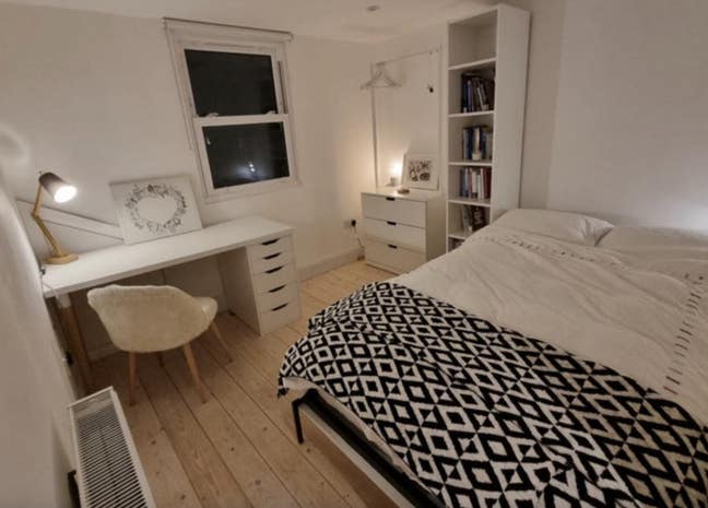 Short-term sunny room available in Sydenham Main Photo