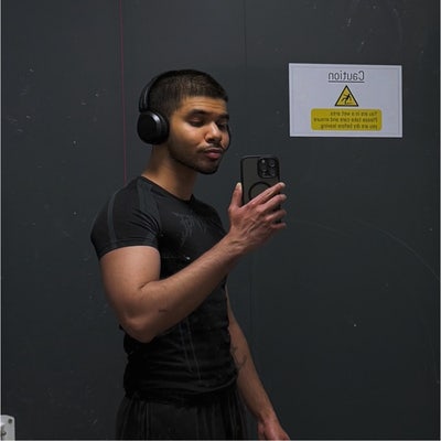 Full-time worker looking for a clean, quiet room Main Photo