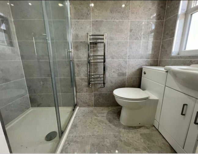 Stunning, Massive Loft Studio with En-Suite  Main Photo