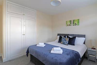 Beautiful Furnished Double Room – Redhill Main Photo
