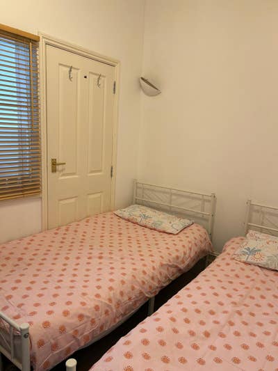 Specious Single room Main Photo