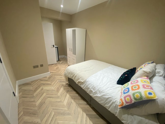 Premium En-suite Rooms in Slough Main Photo
