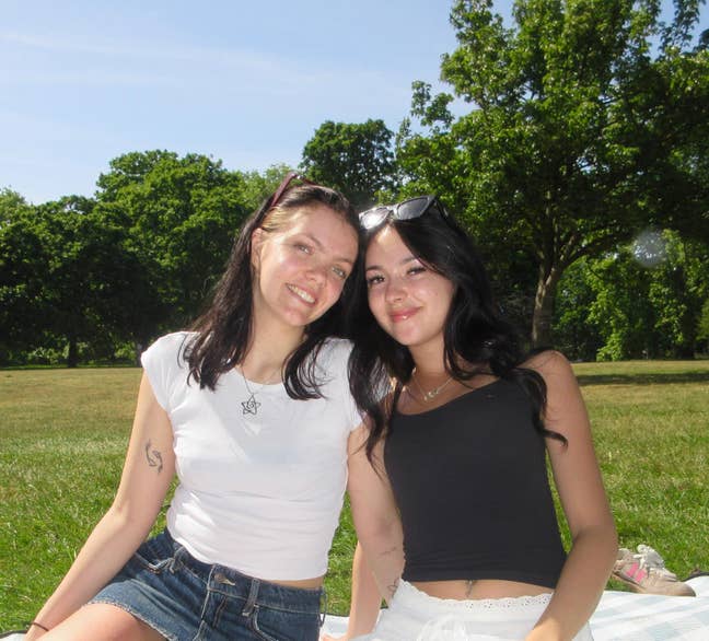 female buddy up wanted - cosy creative home (east) Main Photo
