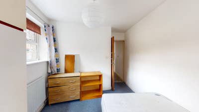 URGENT! Lawrence Street Small Double Main Photo