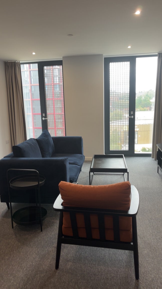 Amazing double room in a 2 bedroom flat  Main Photo