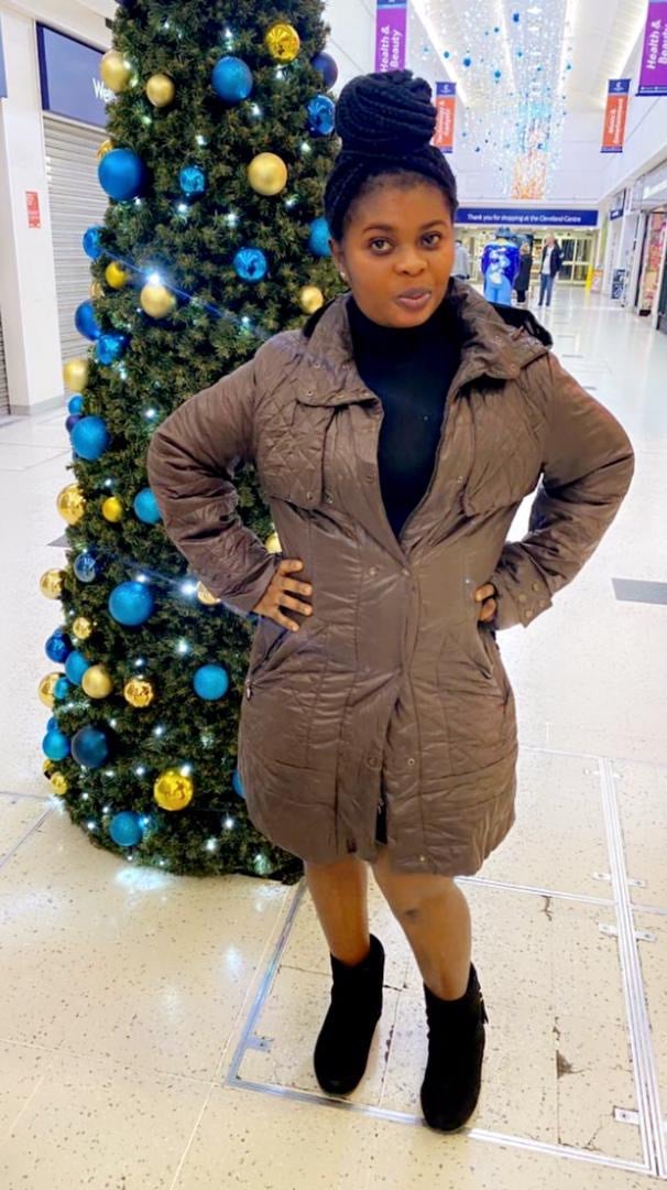 Professional Female seeks a single or double room Main Photo