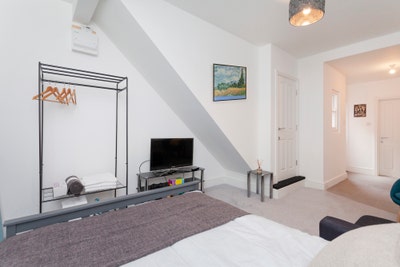 Cosy part furnished apartment Main Photo