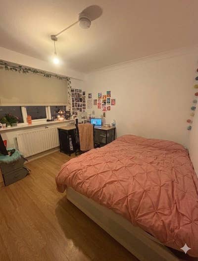 Student-Friendly 4-Bed Flat | 3 Rooms Available Main Photo