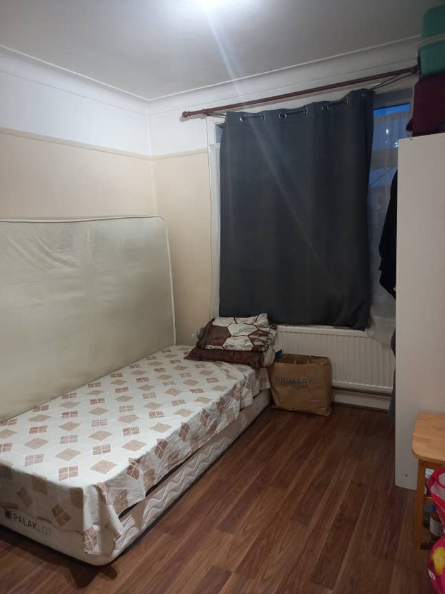1 double room as box room available  Main Photo