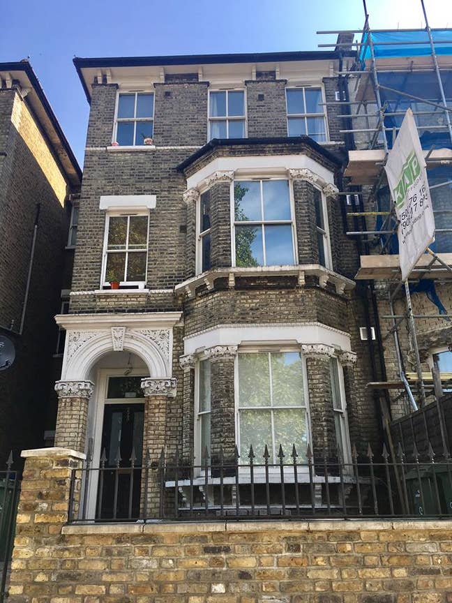 Bright Bedsit in Stockwell (Council Tax included) Main Photo