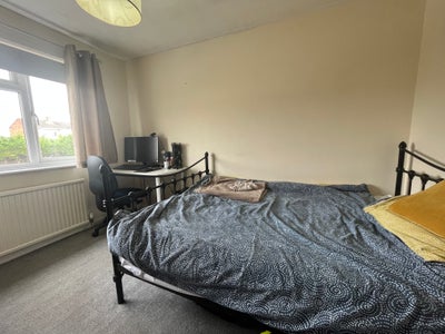 Double Rooms to Rent Close to City Centre Main Photo