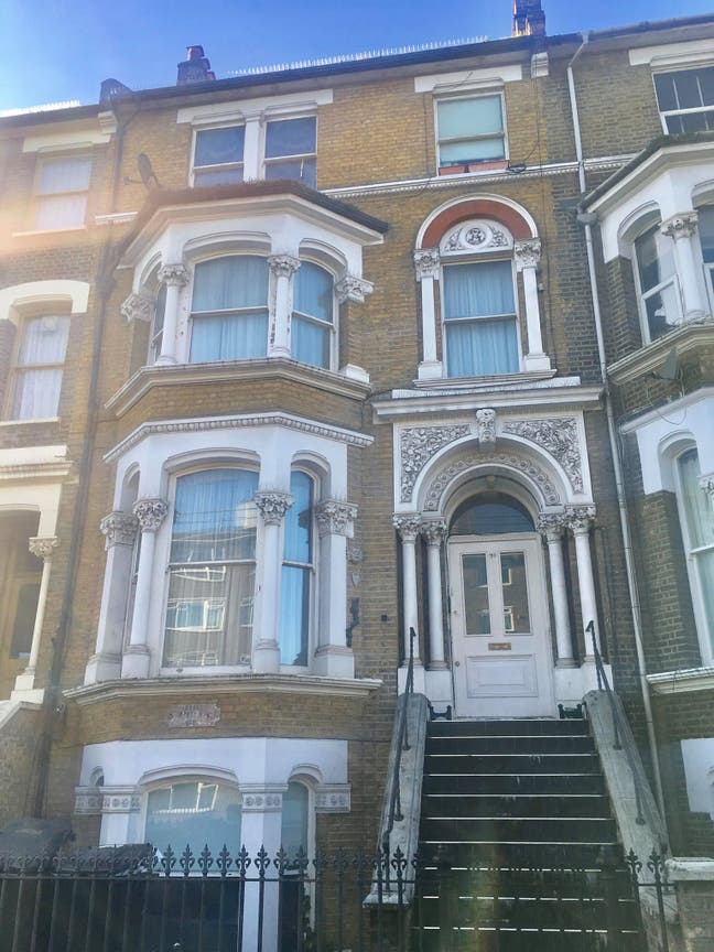 Bright Double Bedsit in Stockwell (Most Bills Inc) Main Photo
