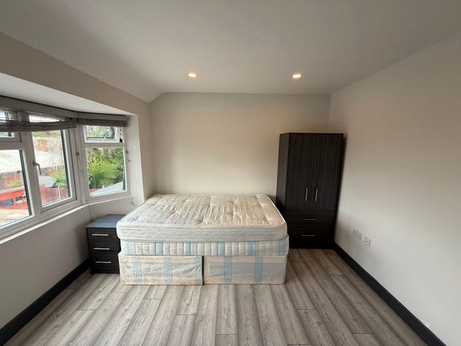 DSS - Studio Flat Available in Perivale UB6 Main Photo