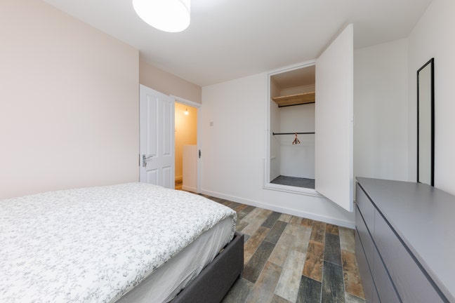 🧸Feel at Home! Dbl Rooms in Zone 1 - Ava. Now  Main Photo