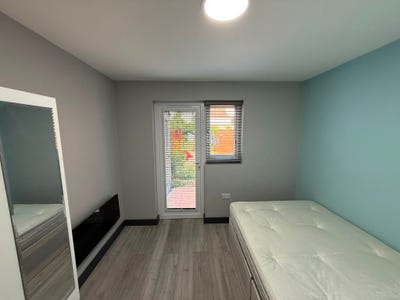 DSS - Studio Flat Available in Harrow Pinner HA5 Main Photo