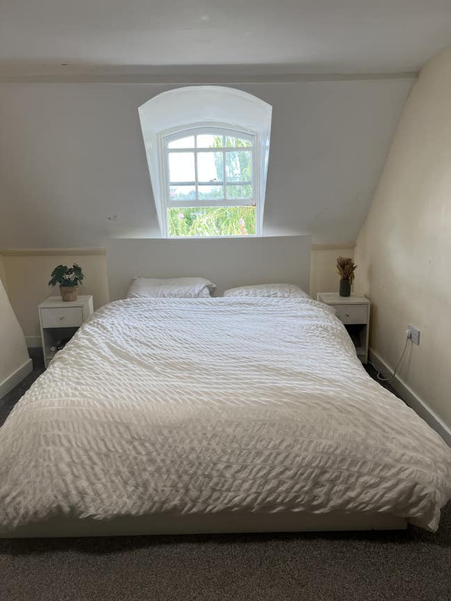Extra Large Loft room with King Size Bed Main Photo