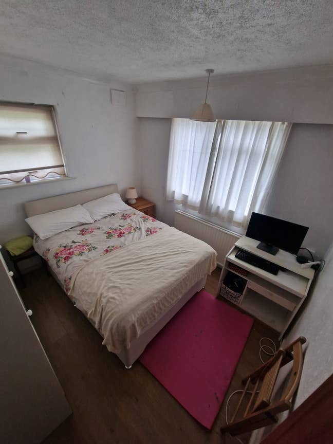 Small double room to rent Main Photo