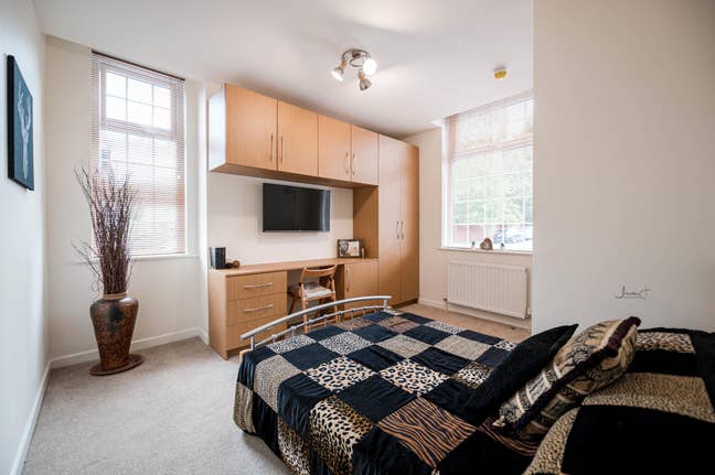 🏠 Pro House Share | Dukinfield | En Suites Main Photo