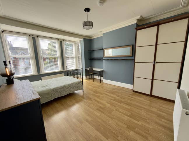 Huge Furnished Double Room – Fiveways, Brighton –  Main Photo