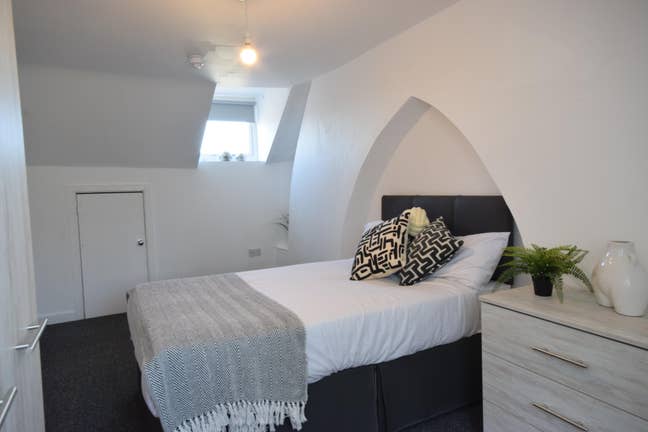 Brand new rooms - near major employers  Main Photo