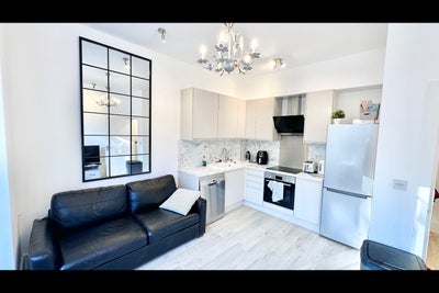 Brand new 2 beds flat in Shepherd’s Bush Main Photo