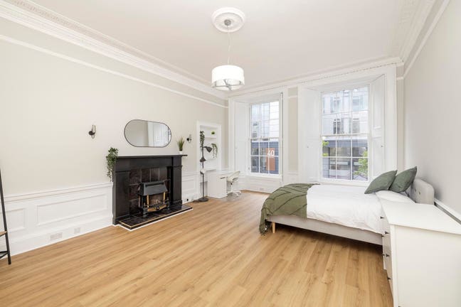Exceptional West End apartment available  Main Photo