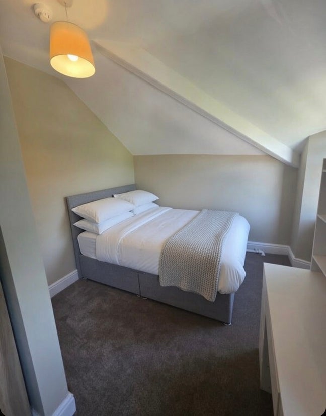 Brand new room in house share centre of Bowness Main Photo