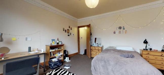 Spacious Double Room Available in Headingley Main Photo