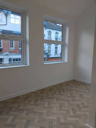 Spacious En-suite studio Universal Credit accepted Main Photo