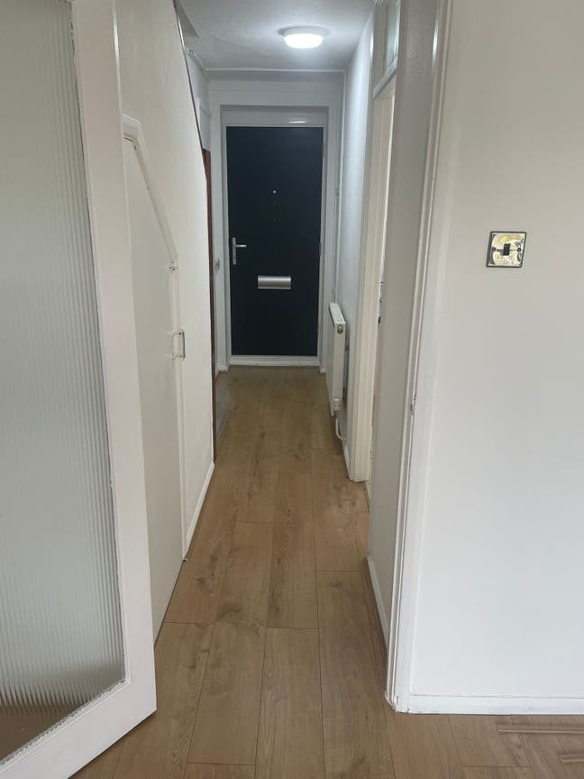Furnished Spacious Double Room To Rent in Mitcham. Main Photo