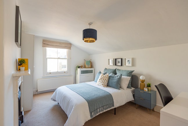 Double 5 mins from Clapham Common- All bills inc!  Main Photo